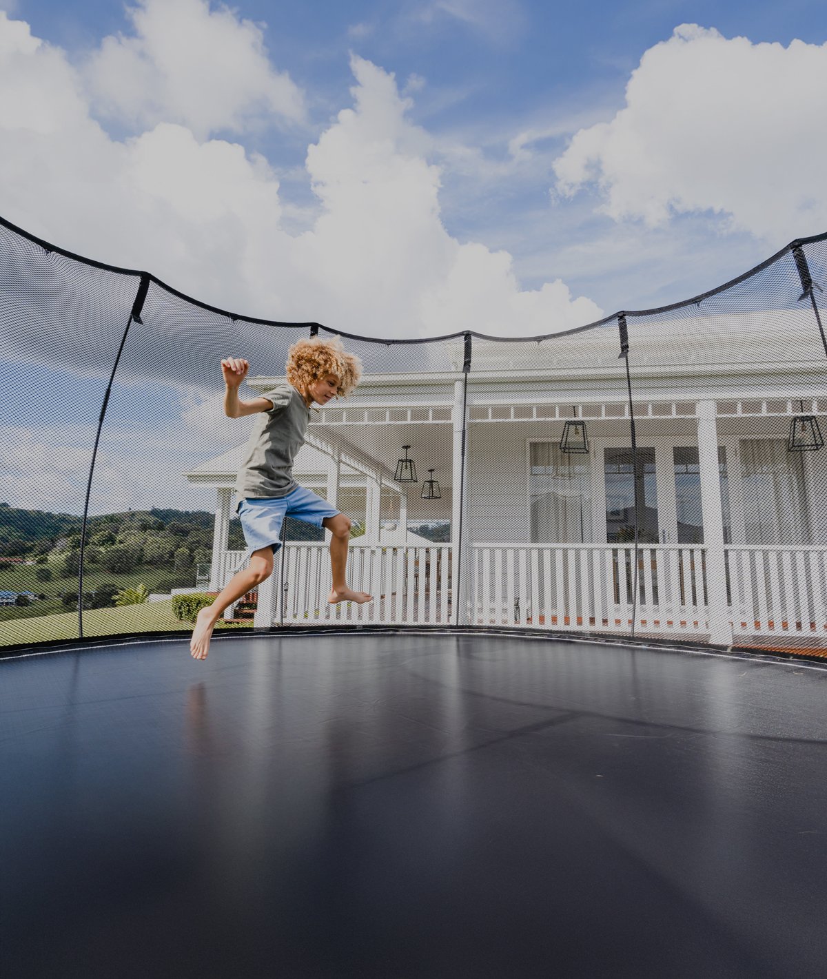 Universal-11-springfree-trampoline-overlay