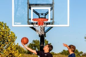 goalsetter-mvp-basketballgoal-inground-lifestyle1